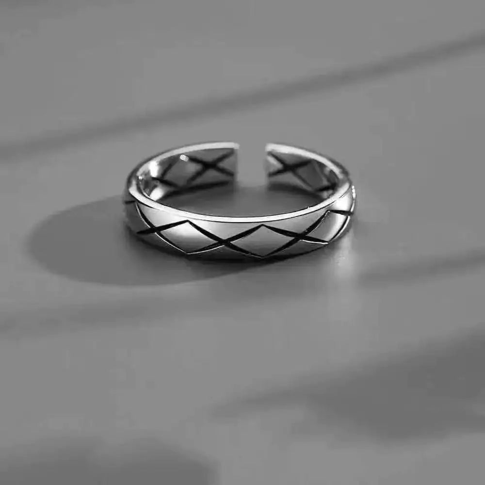 Simple Pattern Ring