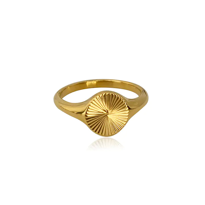 Dainty Rays Circle Index Ring