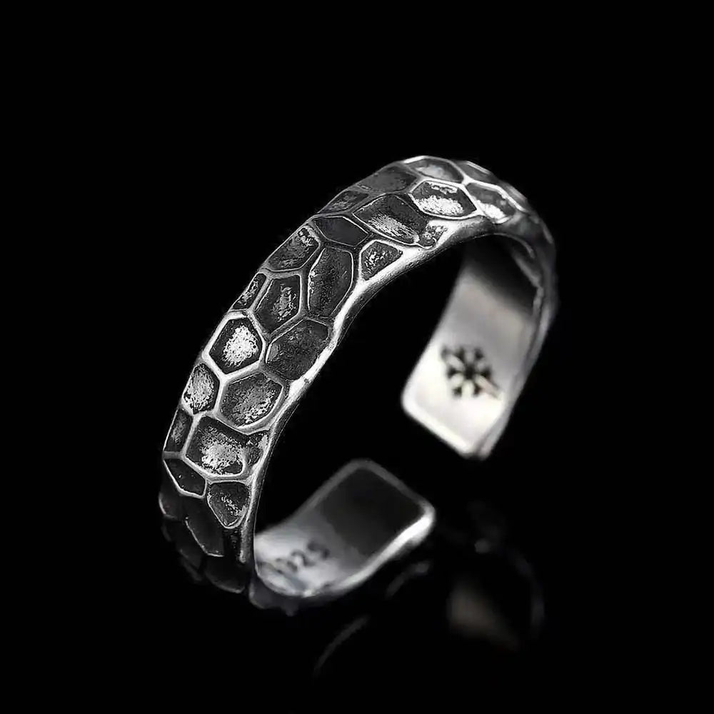 Simple Pattern Ring