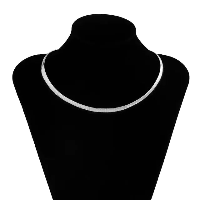 Thick Chained Choker Necklace